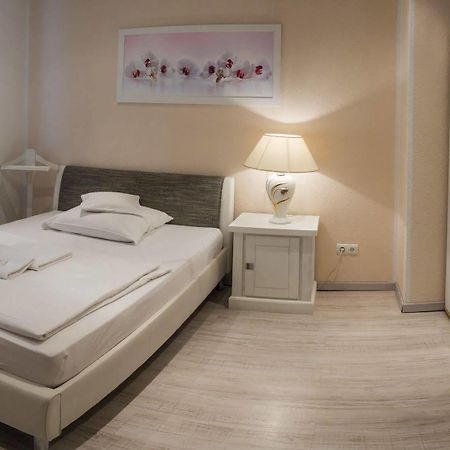 Pension Donau Grill Хановер Екстериор снимка